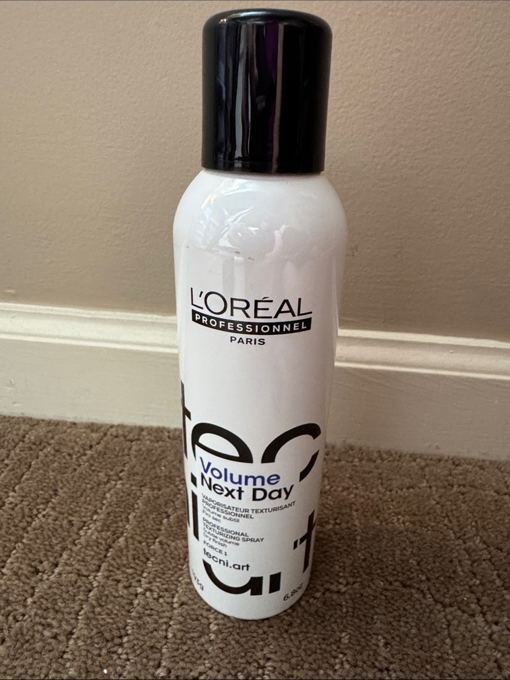 Volume Next Day Texturizing Hairspray - White